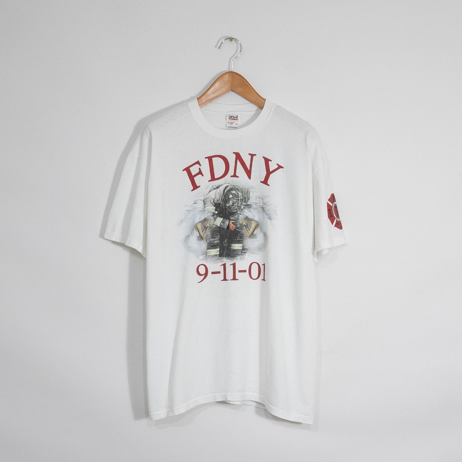 Vintage Vintage Y2K 911 New York Fire Dept Memorial T Shirt Mens XL Size US XL / EU 56 / 4 - 1 Thumbnail