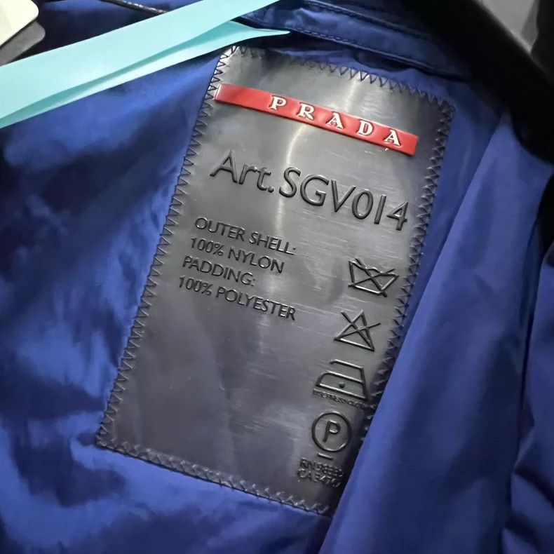 Prada Prada Stitching fake two jackets 2502-Nextarrow Size US S / EU 44-46 / 1 - 4 Thumbnail