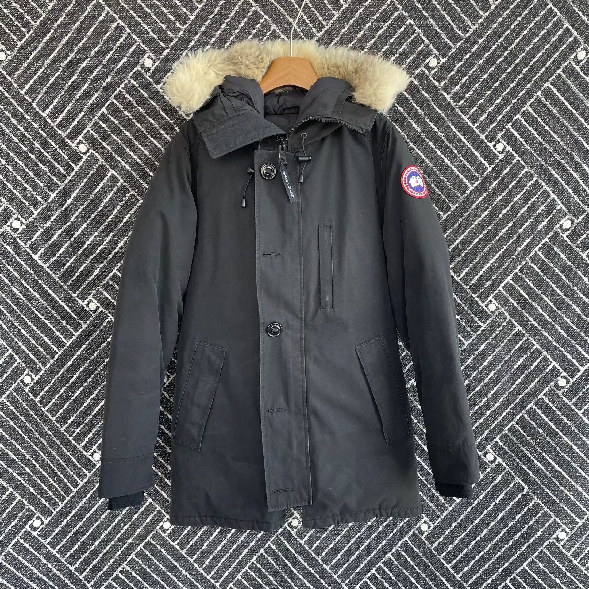 Canada Goose 9/10 Canada Goose unisex black down jacket XS Size US XS / EU 42 / 0 - 1 Thumbnail