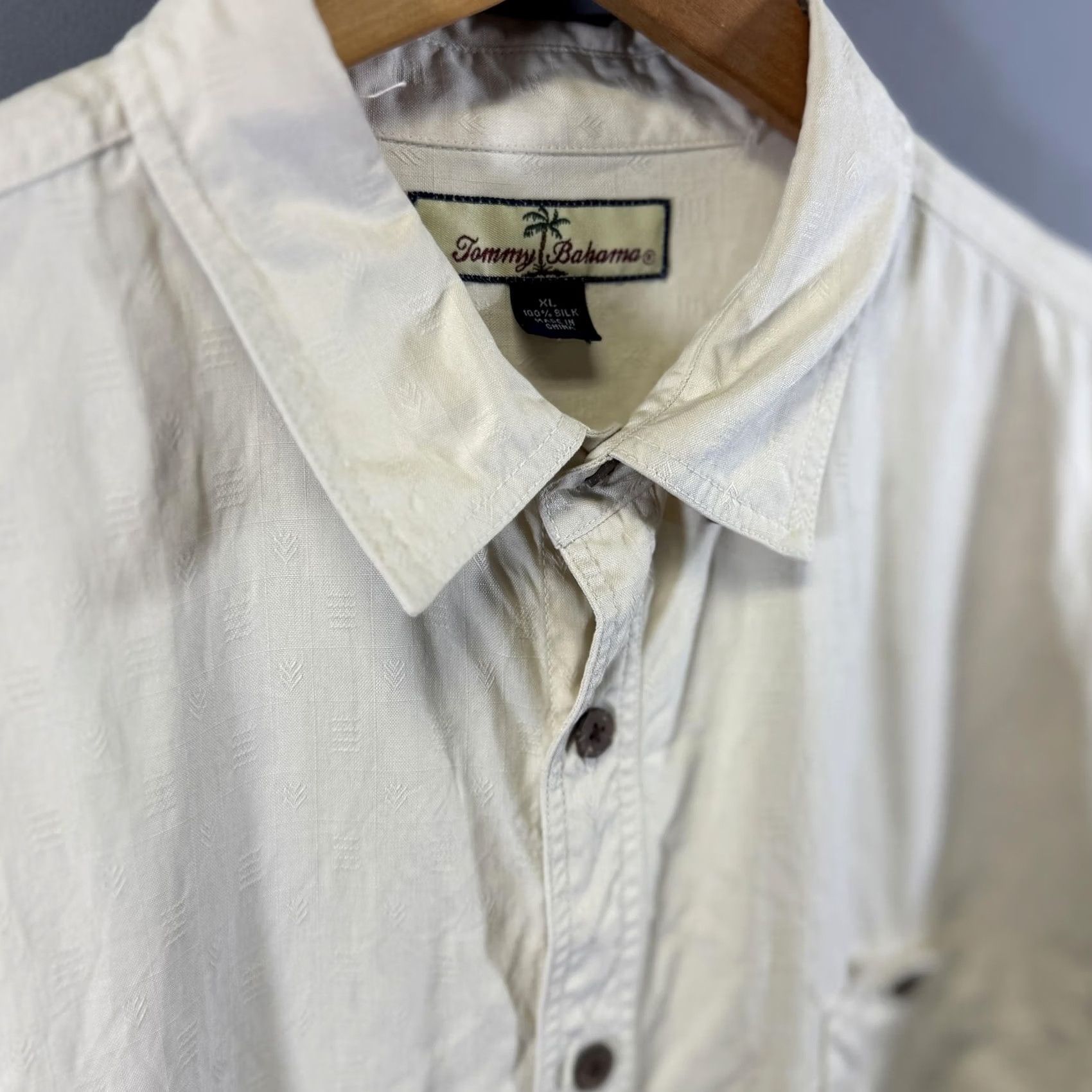 Tommy Bahama Tommy Bahama Shirt Mens XL Cream 100% Silk Button Up Pocket Casual Shirt Size US XL / EU 56 / 4 - 3 Thumbnail