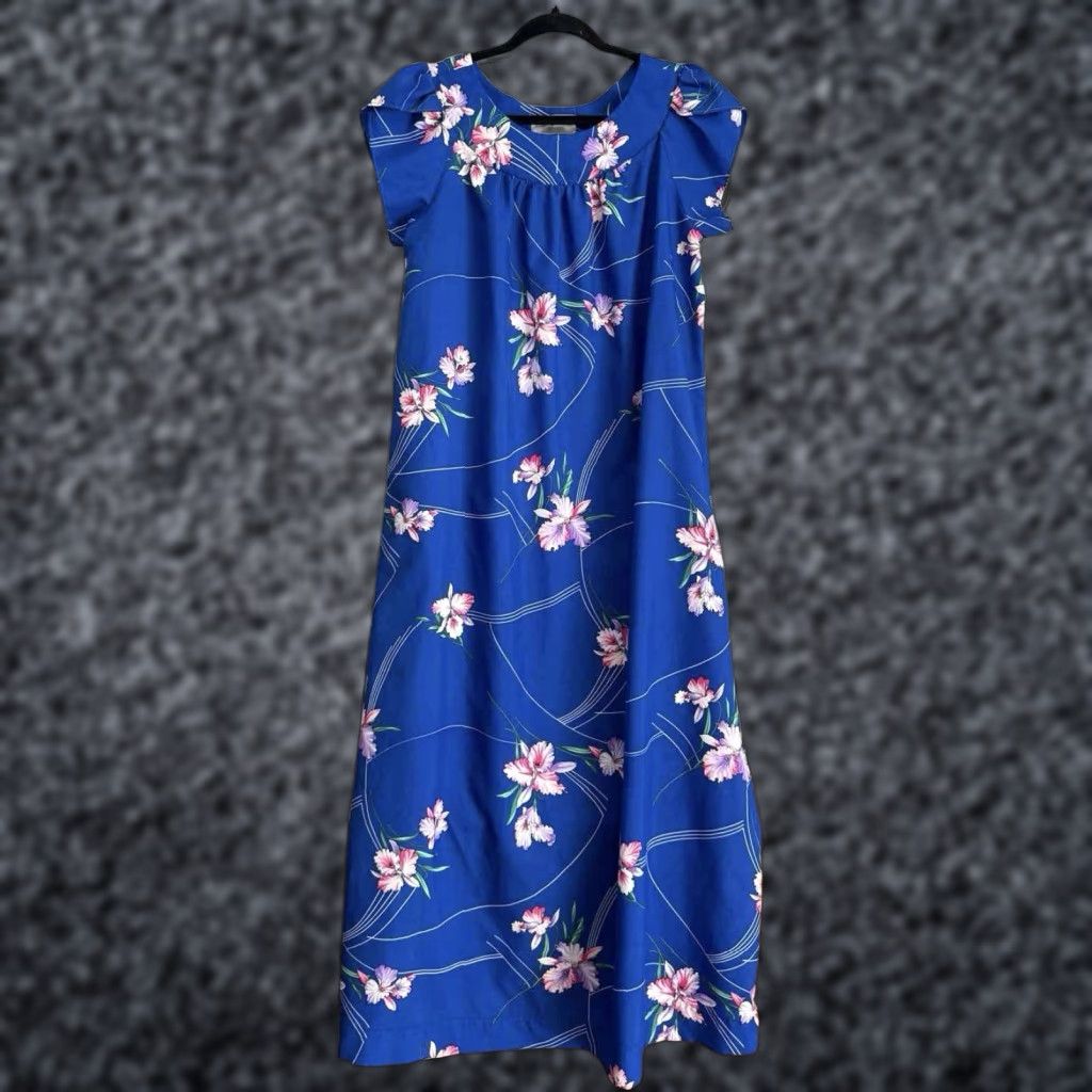Vintage VINTAGE Hukilau Fashions Hawaiian Dress M/L Blue Floral Maxi Mumu Short Sleeve Puff Sleeve A-Line Women's Dress Size M / US 6-8 / IT 42-44 - 1 Thumbnail