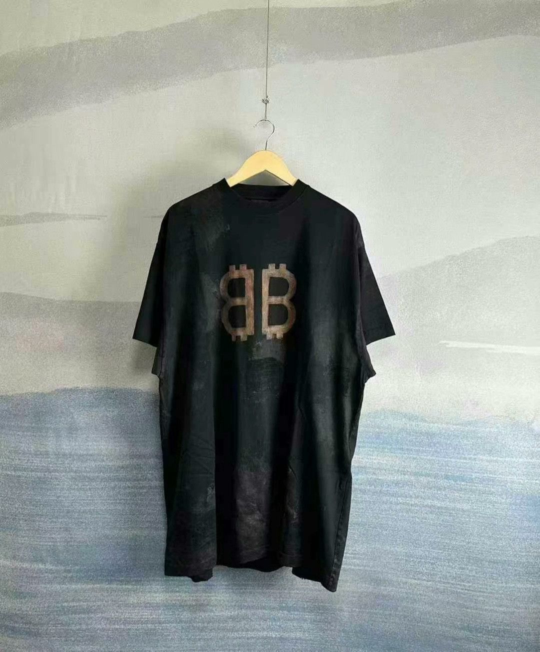 Balenciaga Balenciaga Black Vintage Bitcoin Logo T-Shirt Size US M / EU 48-50 / 2 - 1 Thumbnail