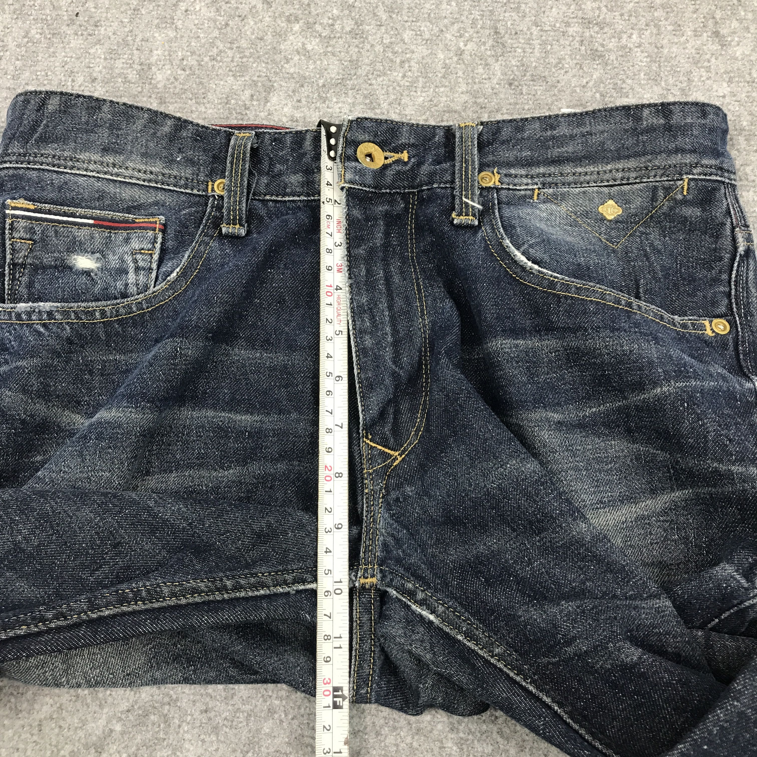 Tommy Hilfiger TOMMY HILFIGER DISTRESSED DENIM PANTS Size US 31 - 10 Thumbnail