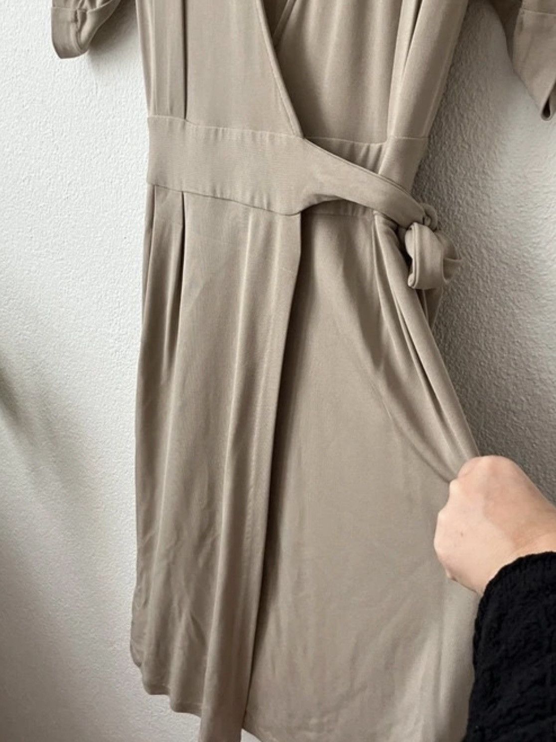 Diane von Furstenberg Diane von Furstenberg beige wrap dress M Size M / US 6-8 / IT 42-44 - 5 Thumbnail