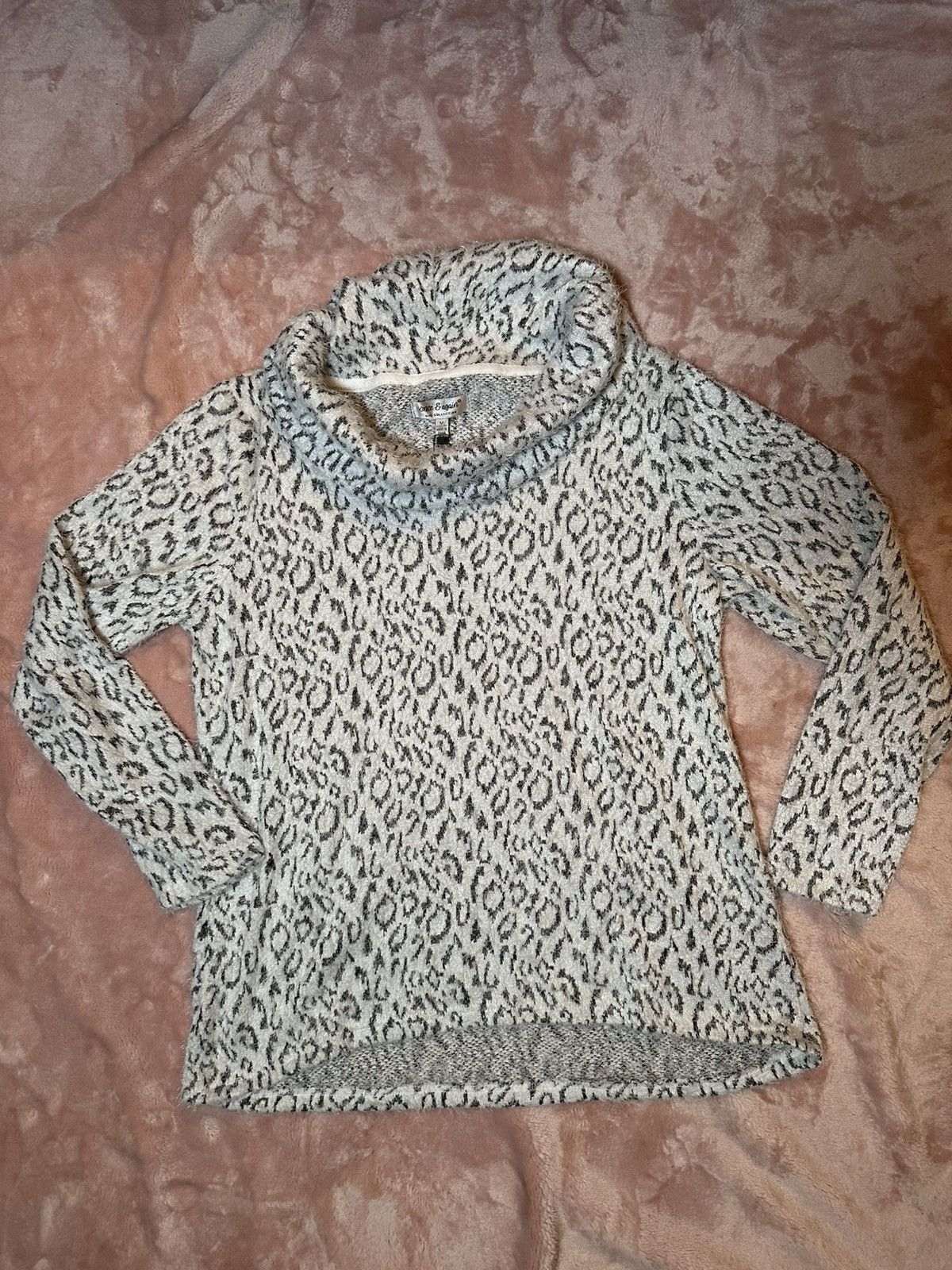 Other NWT Once & Again Gray Leopard Cowl Neck Textured Sweater Size M / US 6-8 / IT 42-44 - 1 Thumbnail
