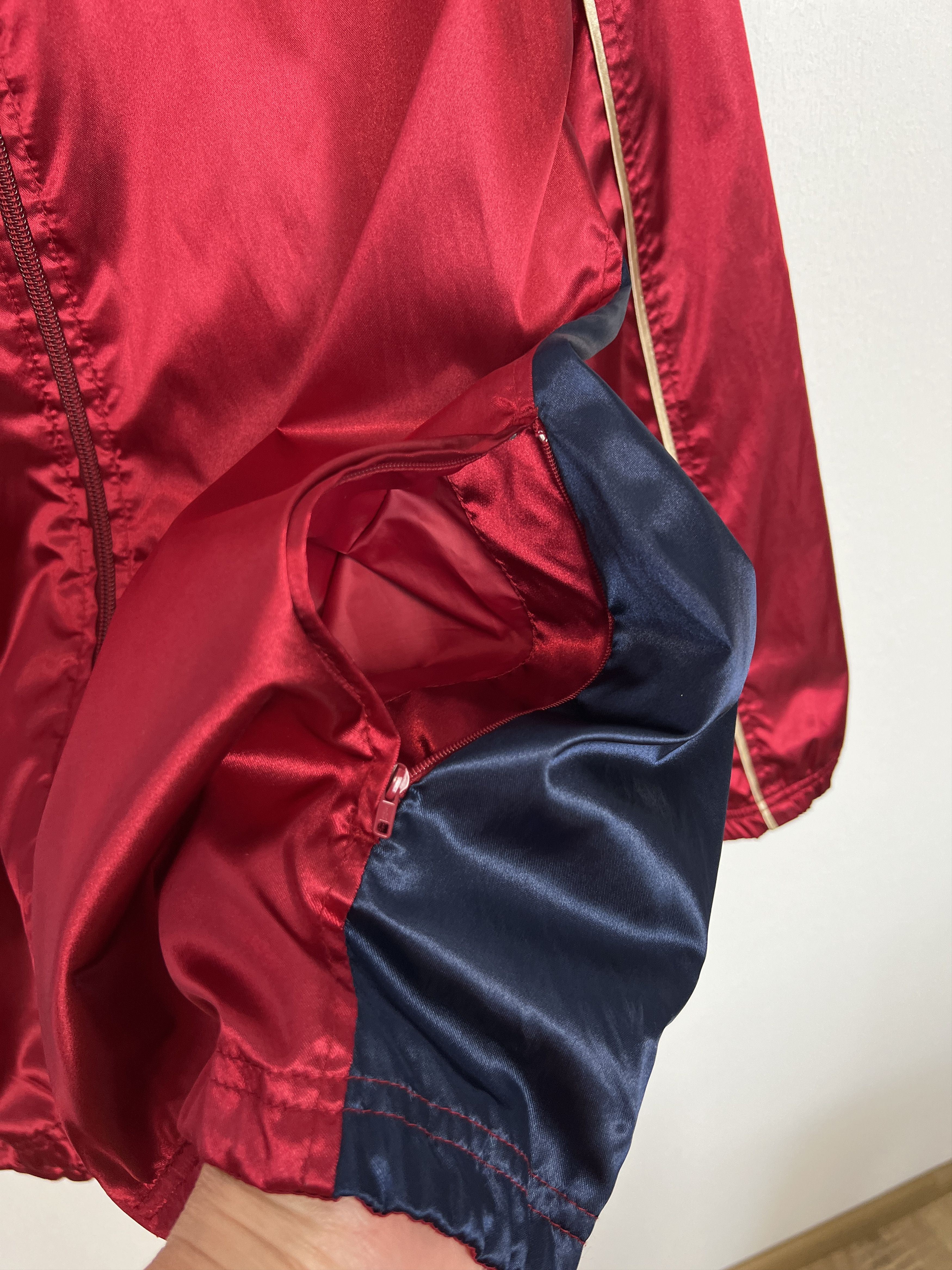 Nike Vintage Nike FC Barcelona Nylon Red Jacket Soccer Size US L / EU 52-54 / 3 - 6 Thumbnail