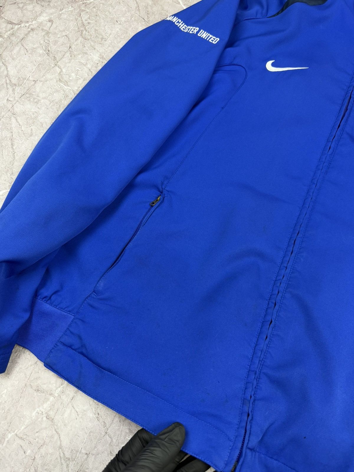 Nike Vintage Nike Manchester United Football Jacket Soccer Size US L / EU 52-54 / 3 - 9 Thumbnail