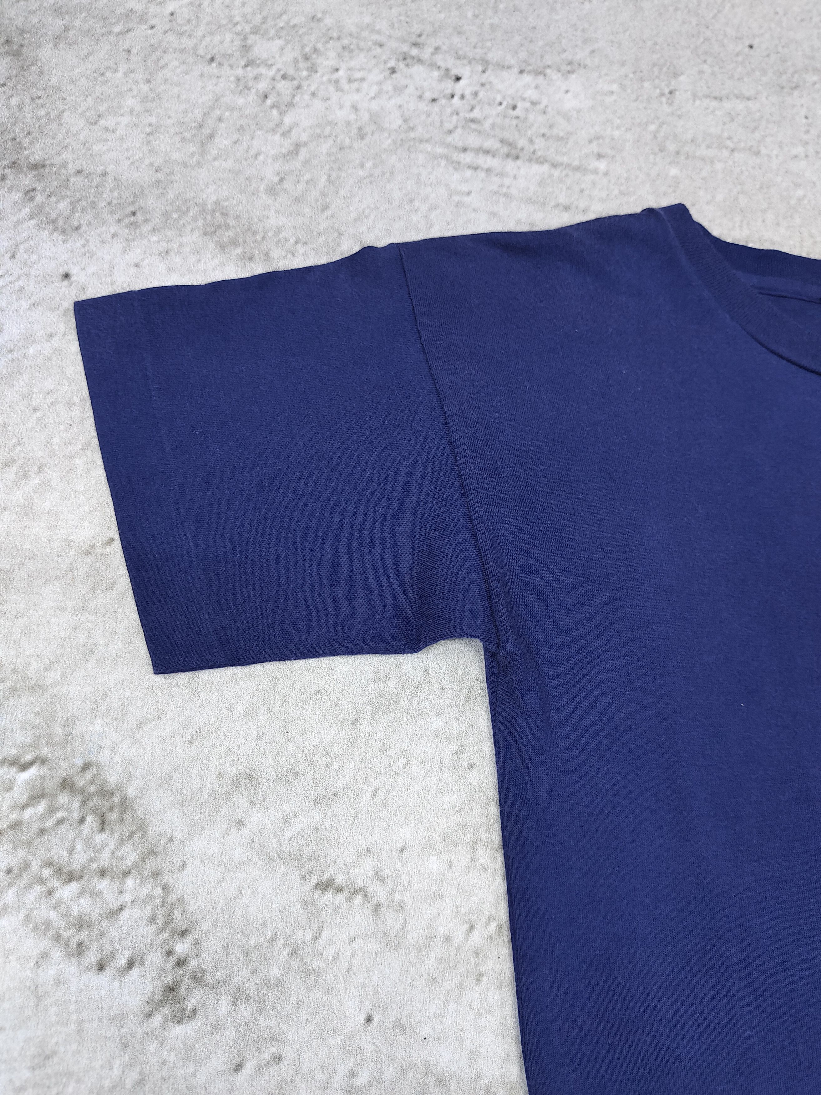 agnes b. 90s Agnes B- Minimalist Heart Graphic Short Sleeve Tshirt Size L / US 10 / IT 46 - 3 Thumbnail