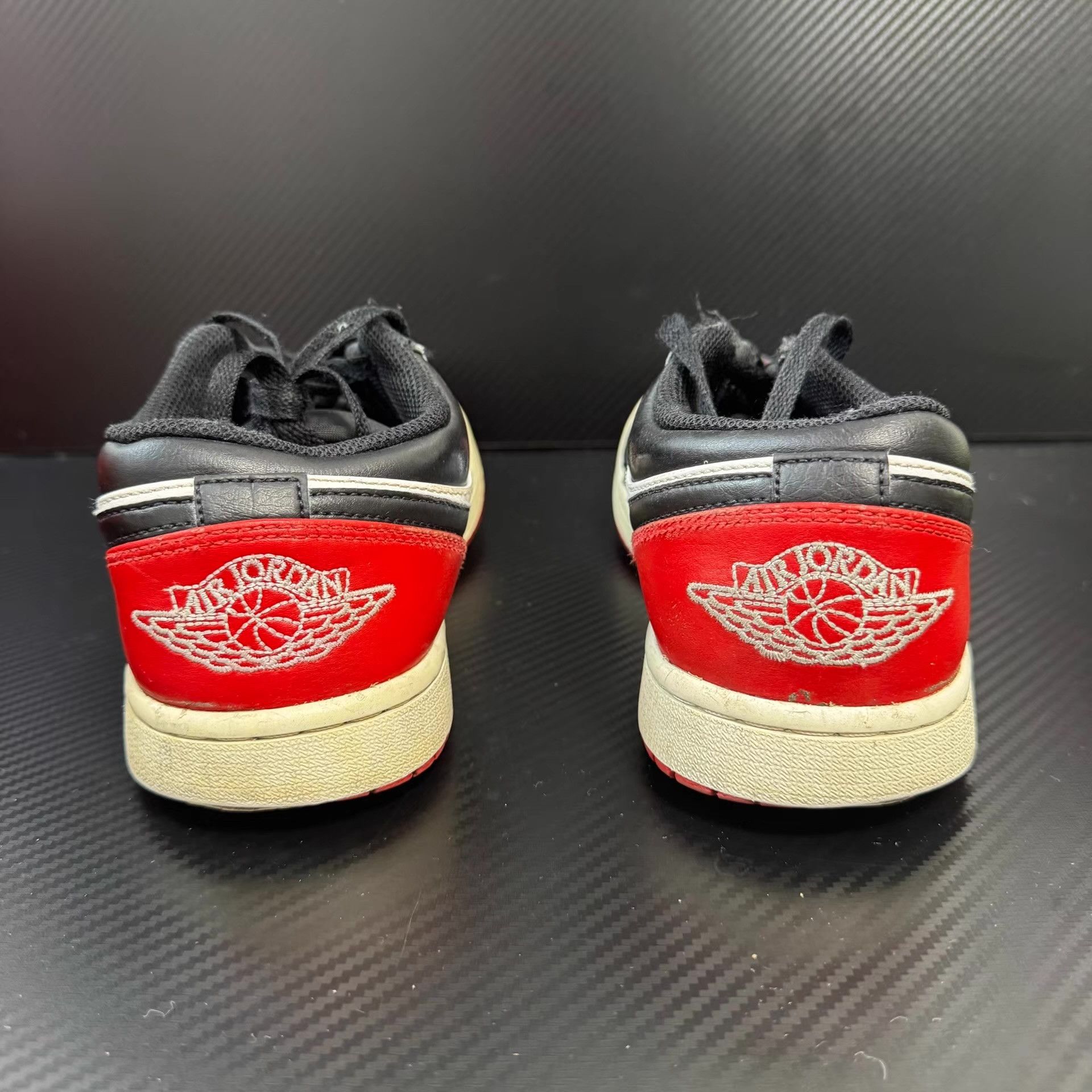 Nike Nike AJ1 Low Q11 Size US 8 / EU 41 - 2 Thumbnail