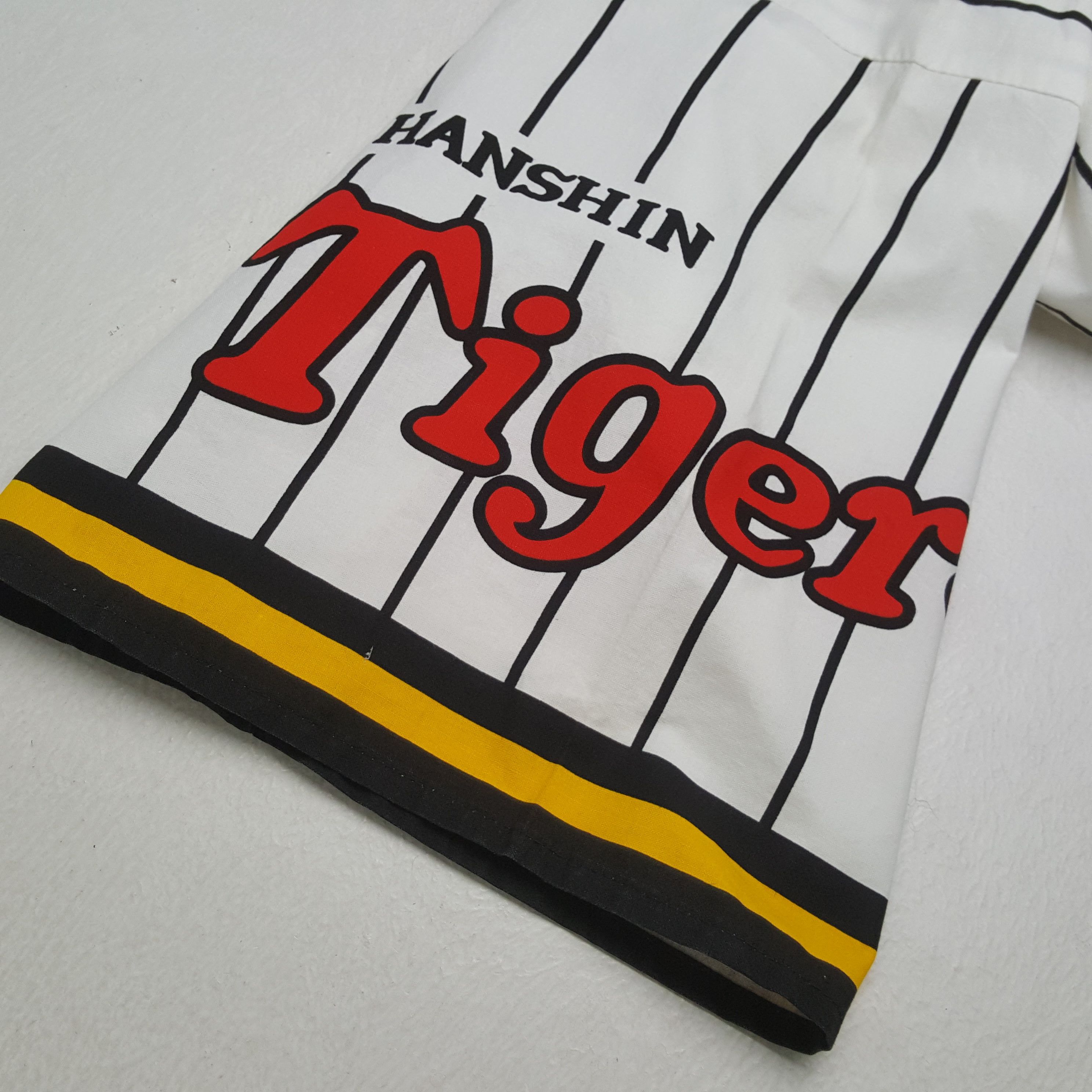 MLB Hanshin Tigers Japanese Baseball Team Kimono Jacket RR12 Size US L / EU 52-54 / 3 - 8 Thumbnail