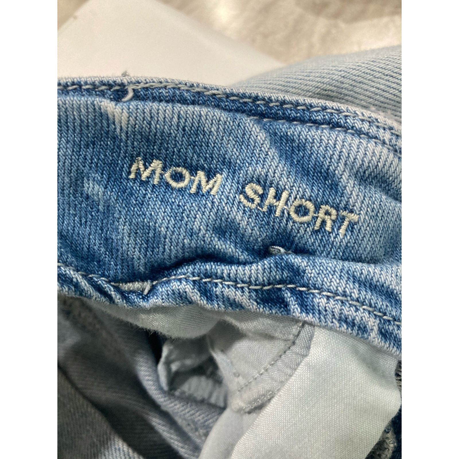 American Eagle Outfitters American Eagle Mom Shorts Womens Sz 6 Button Fly High Waist Size 28" / US 6 / IT 42 - 4 Thumbnail