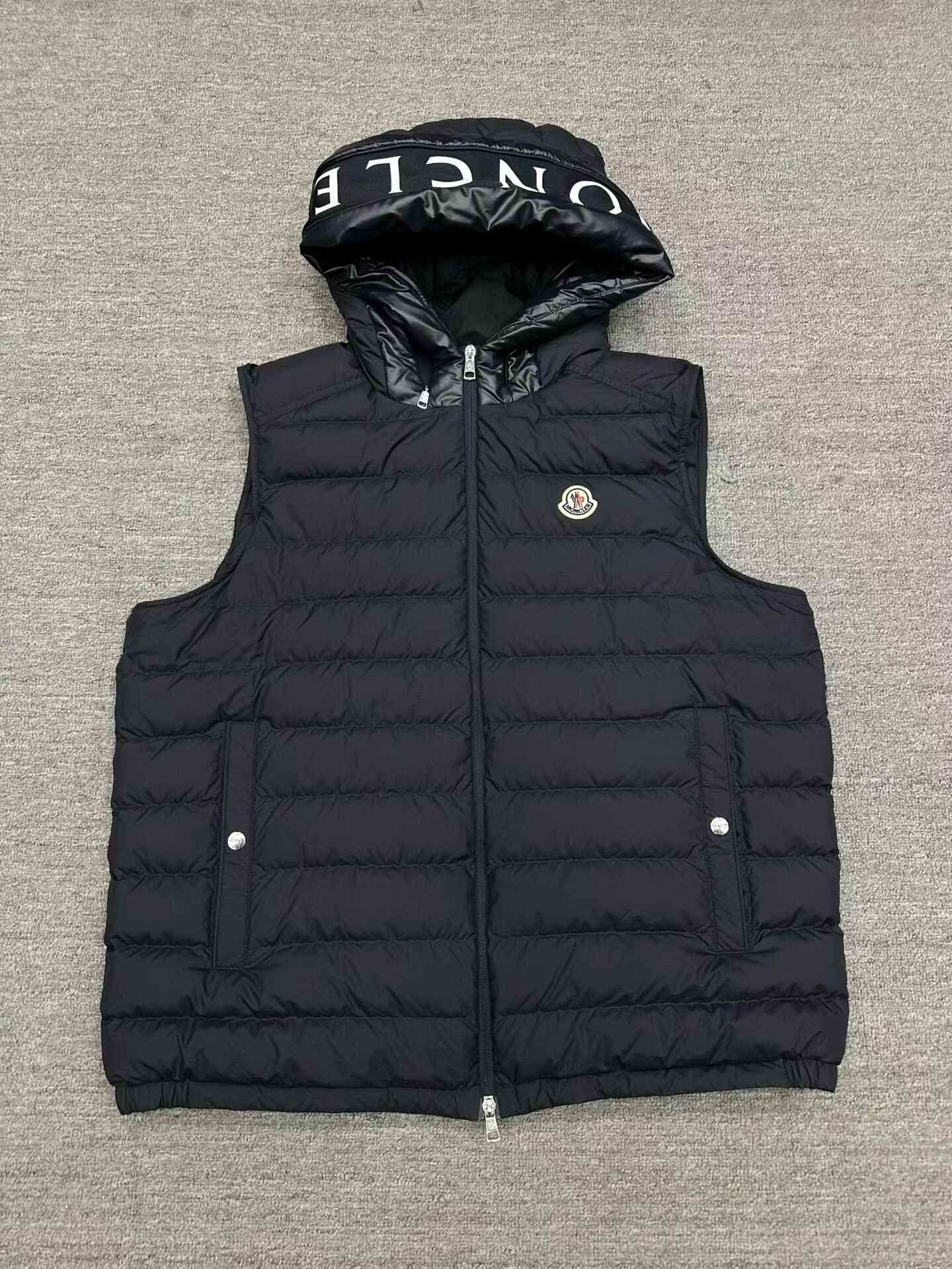Moncler new moncler down vest size 6 Size US M / EU 48-50 / 2 - 1 Thumbnail