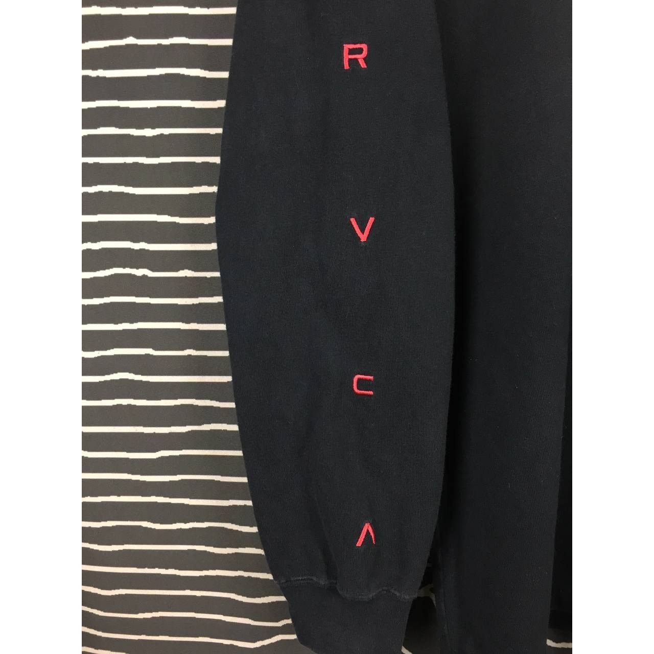 RVCA × Vintage RVCA Spell Out Logo Long Sleeve Surf Skate Tee Size US M / EU 48-50 / 2 - 5 Thumbnail