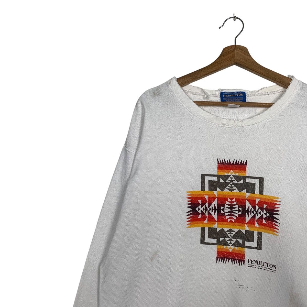 Pendleton Vintage Pendleton Big Logo Distressed Sweatshirt Size US L / EU 52-54 / 3 - 6 Thumbnail