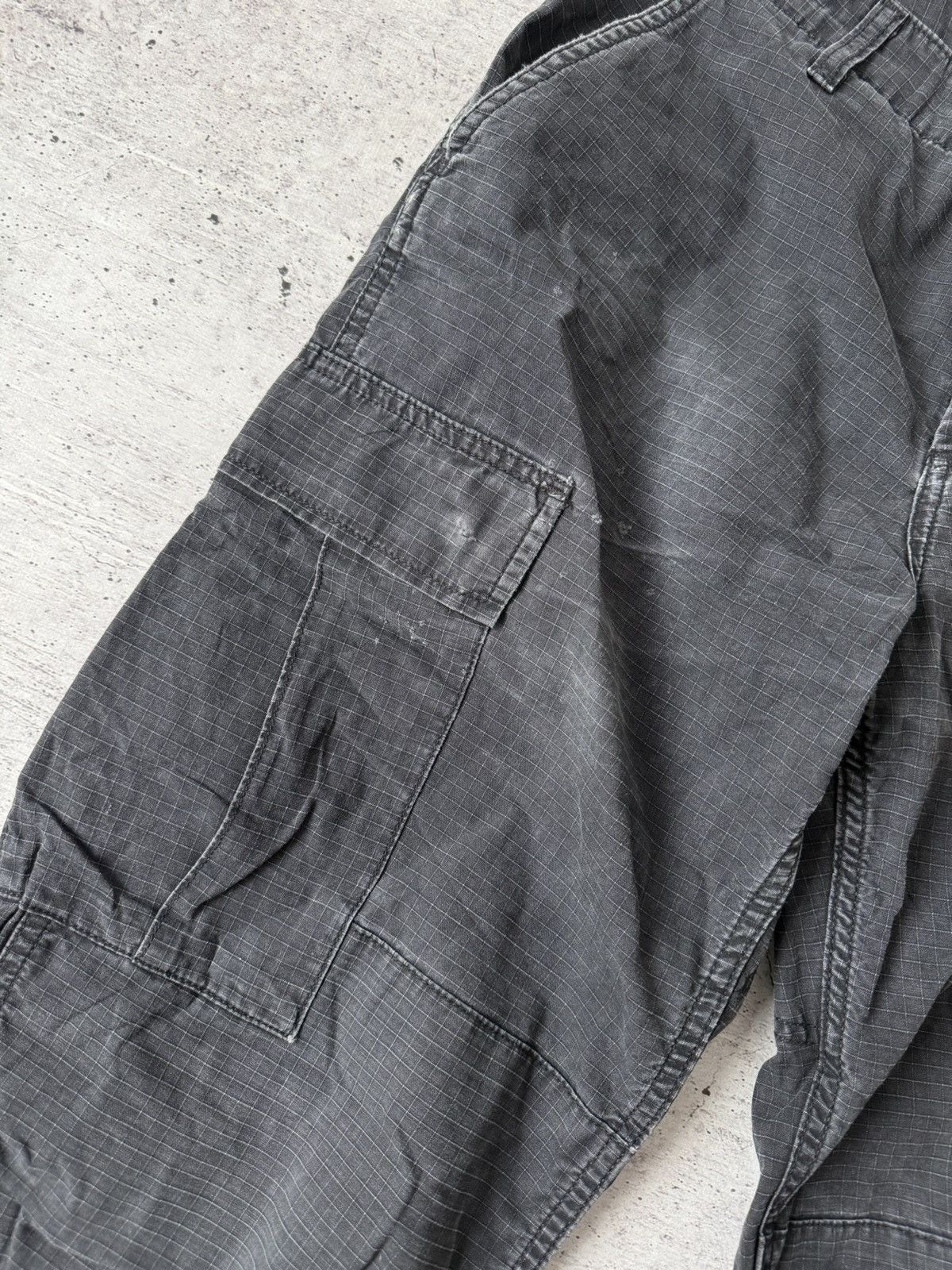 Carhartt Carhartt WIP Regular Cargo Pants Black Ripstop Faded Vintage Size US 30 / EU 46 - 7 Thumbnail