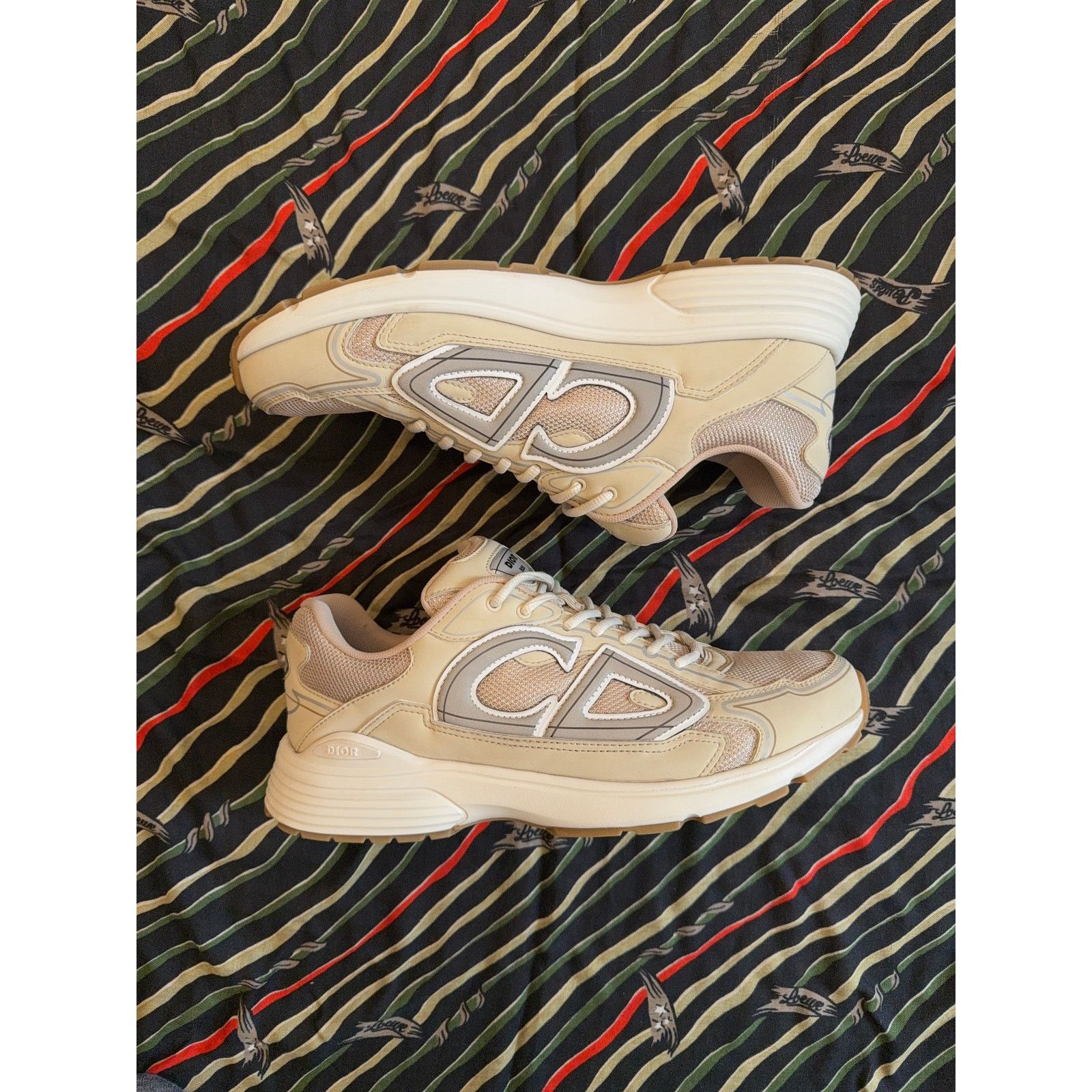 $1,250 Dior B30 Sneaker - Cream - 44/11