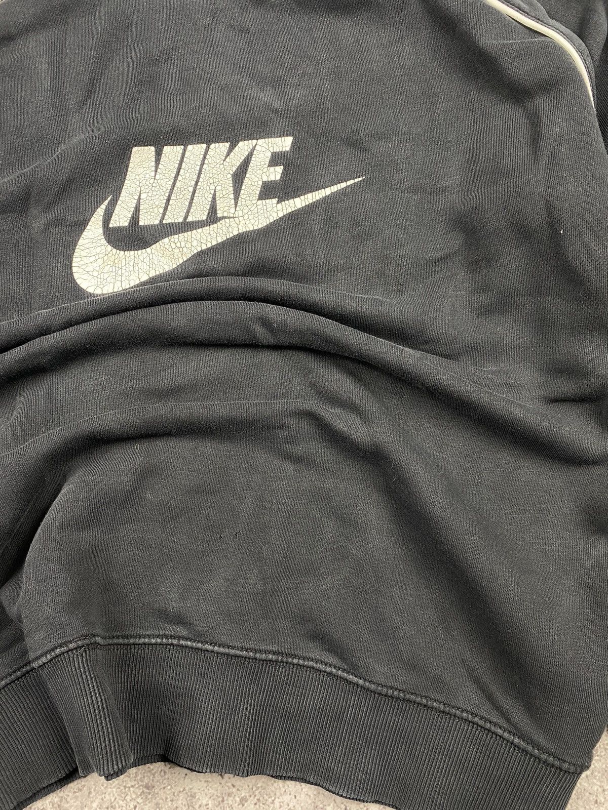 Nike Vintage Nike Distressed Faded big logo Sweatshirt Y2K Japan Size US M / EU 48-50 / 2 - 4 Thumbnail