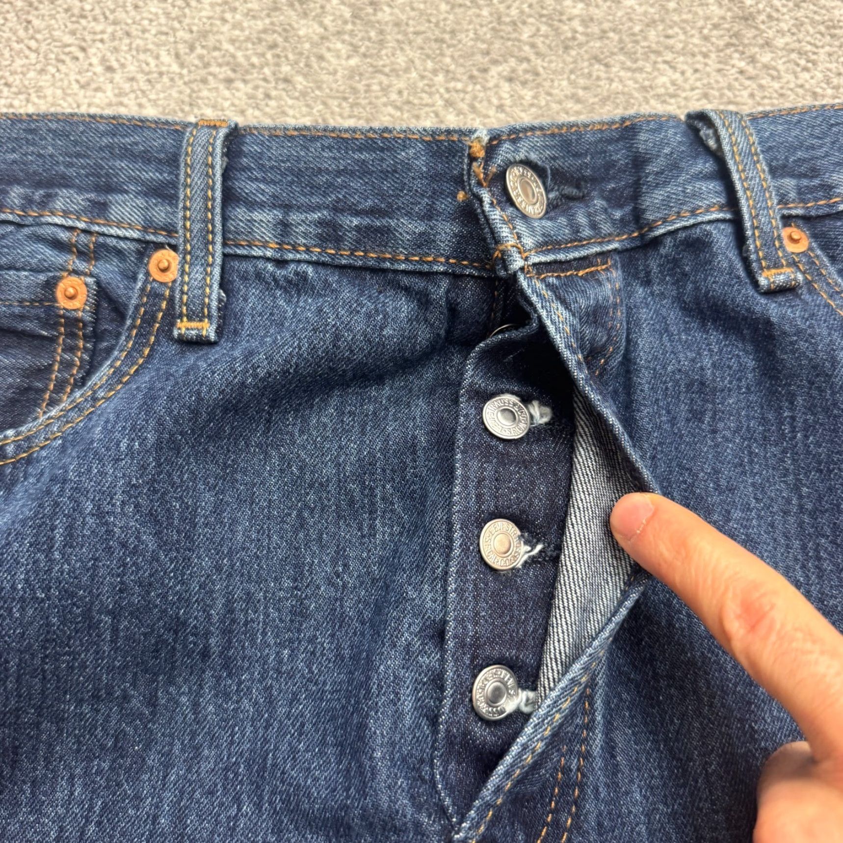 Levi's Levi's 501 Original Fit Straight Jeans Dark Wash 34x32 Navy Blue Denim Button Fly Mens Jeans Regular 501 Series Streetwear Vintage No Size US 33 - 3 Thumbnail