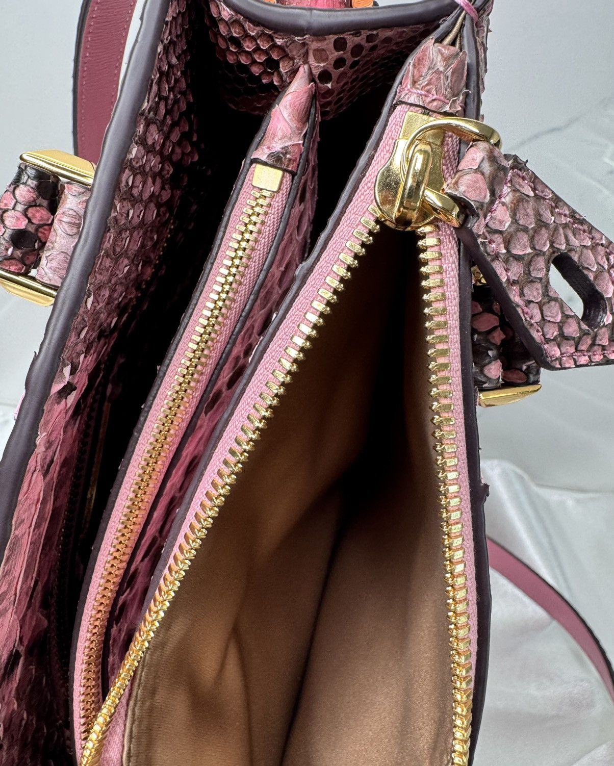Michael Kors RARE 2015 Michael Kors Pink Python Casey Satchel Bag Size ONE SIZE - 14 Thumbnail