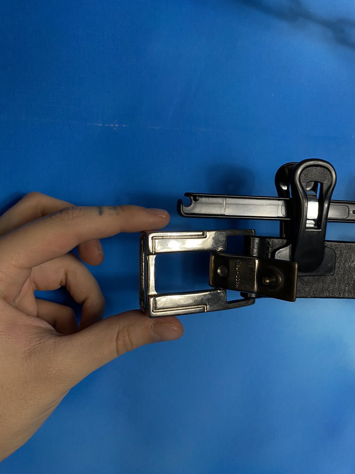 Leather × Versace × Vintage 🔥 VERSACE LEATHER BELT METAL DETAILS Size ONE SIZE - 10 Thumbnail
