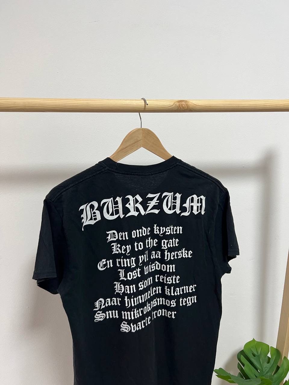 Band Tees Burzum T-shirt Rock Band Tee Vintage Size L Size US L / EU 52-54 / 3 - 6 Thumbnail