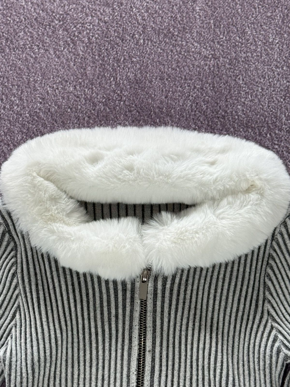Japanese Brand 00s Aesthetic Goth Slim Ribbed Faux Fur Glamour Sweater Size M / US 6-8 / IT 42-44 - 6 Thumbnail