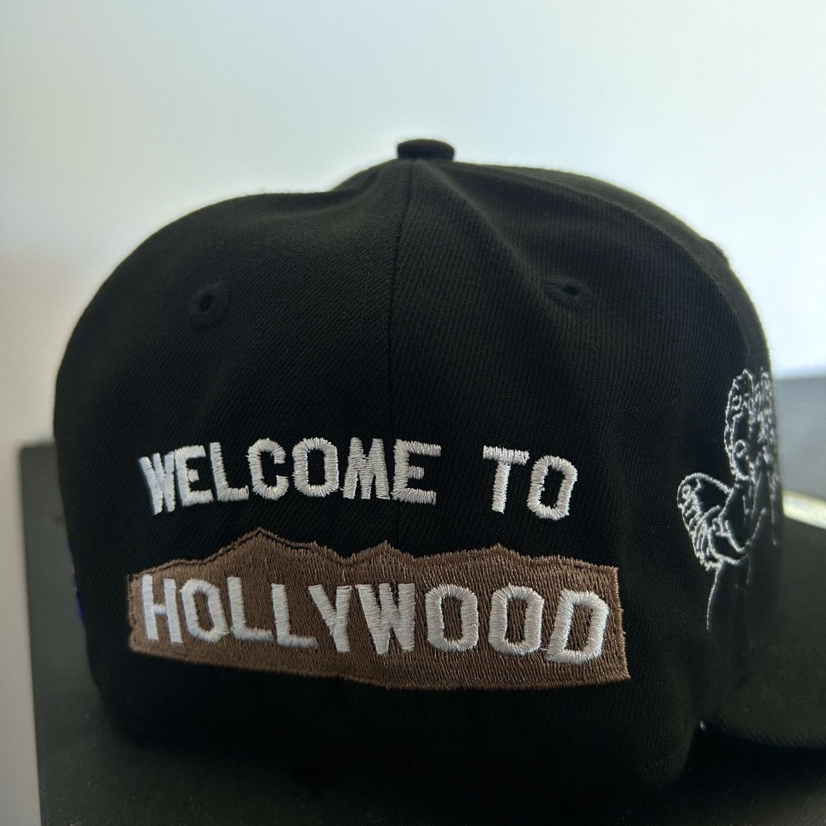 New Era *7 1/8* 1-of-1 NEW ERA LA Lakers Exclusive Custom Fitted Size ONE SIZE - 4 Thumbnail