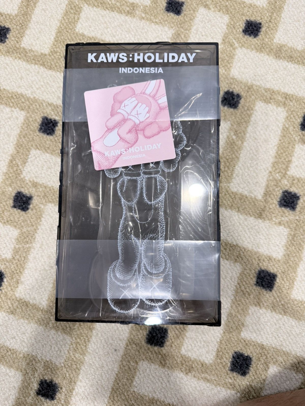 Kaws Kaws : Holiday Indonesia Size ONE SIZE - 2 Thumbnail