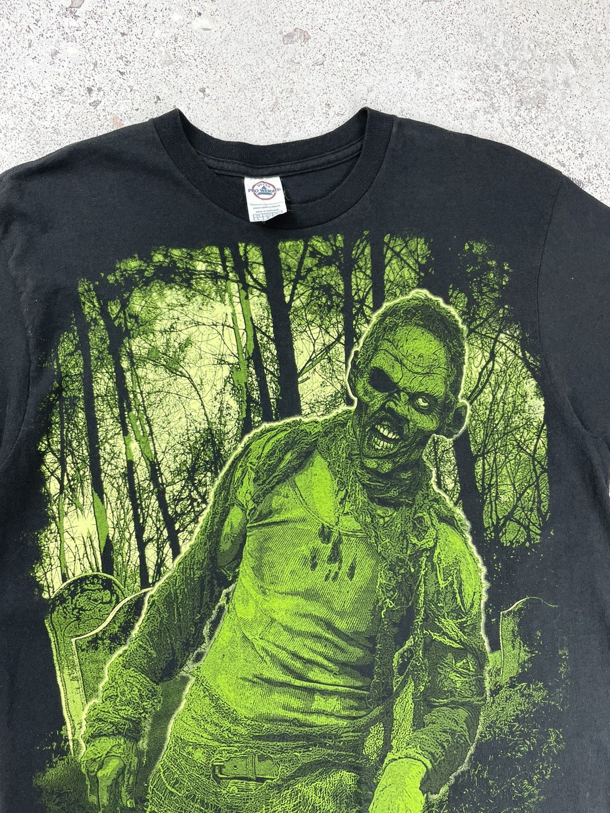Vintage The Walking Dead Vintage Zombie Big Print Tee T Shirt Size US L / EU 52-54 / 3 - 2 Thumbnail