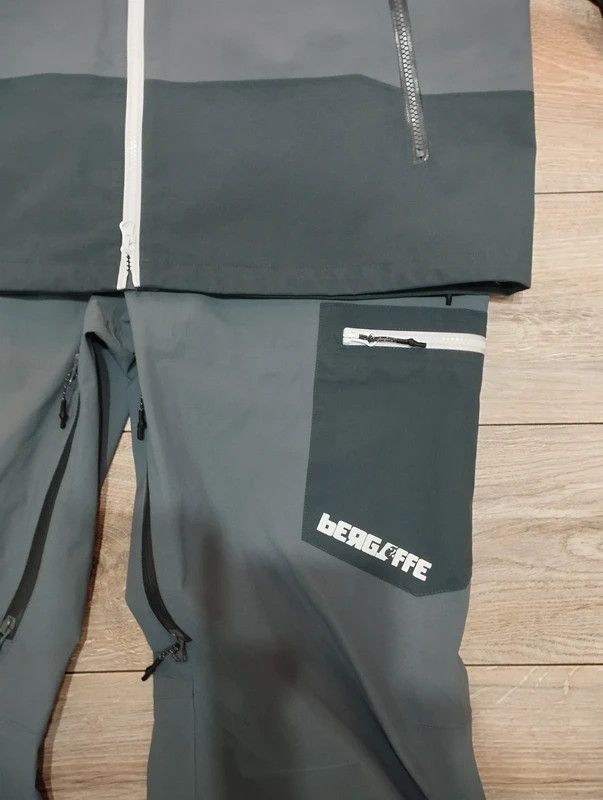 Other Bergaffe hardshell jacket+ pants set XXL Sympatex ski new Size US XXL / EU 58 / 5 - 6 Thumbnail