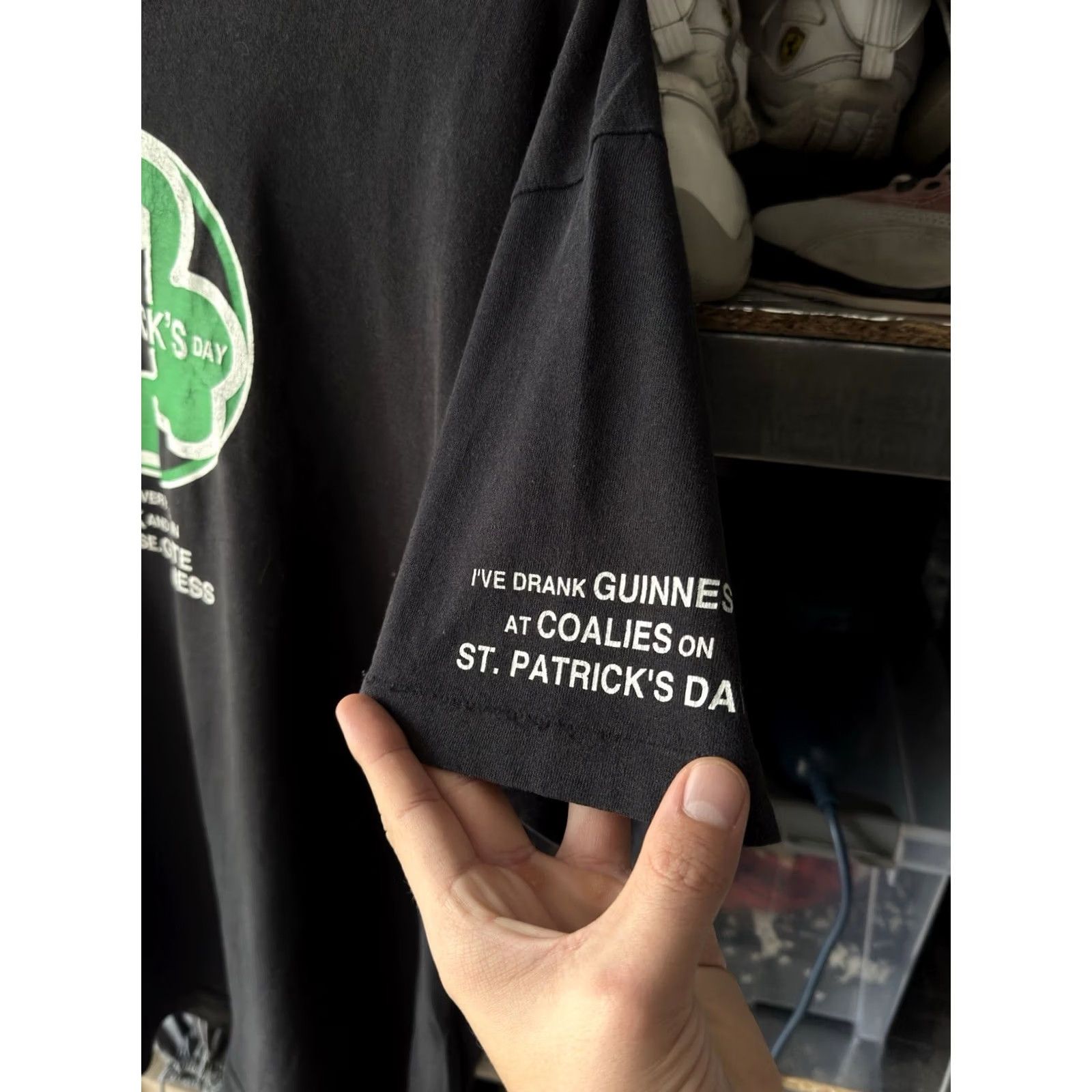 Vintage VINTAGE Screen Stars 1997 Guinness Patrick`s Day Shirt Mens XL Black Short Sleeve Logo 90s Merch T-Shirt Size US XL / EU 56 / 4 - 5 Thumbnail