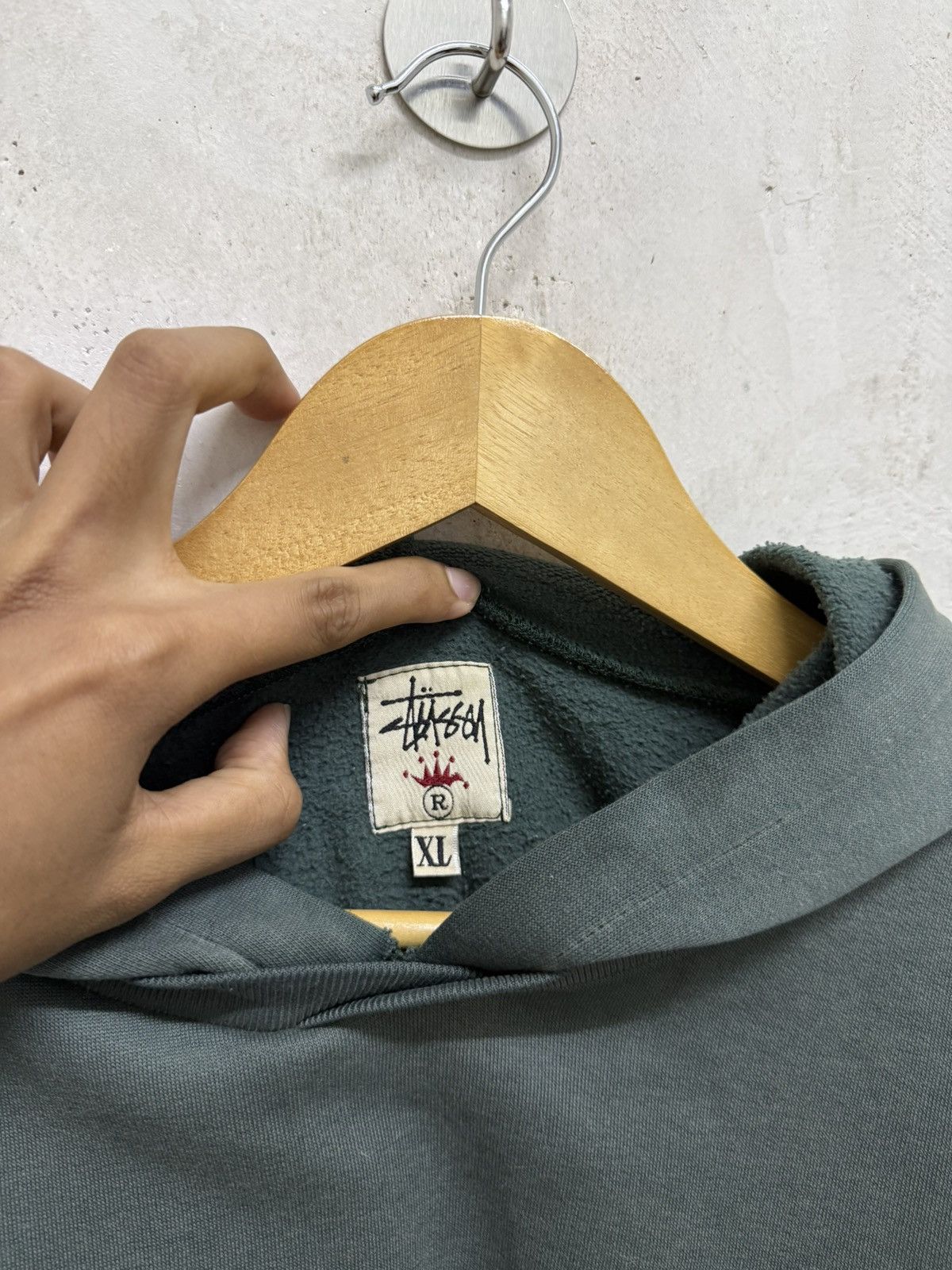 Stussy Vintage 80s Distressed Stussy Crown Faded Hoodie Size US XL / EU 56 / 4 - 5 Thumbnail