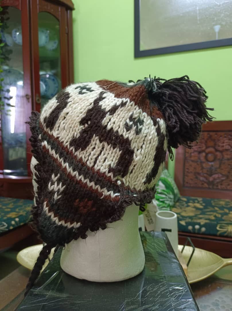 Vintage Native Chullo with Alpaca Pattern Hand Knit Earflap Beanie Size ONE SIZE - 1 Thumbnail