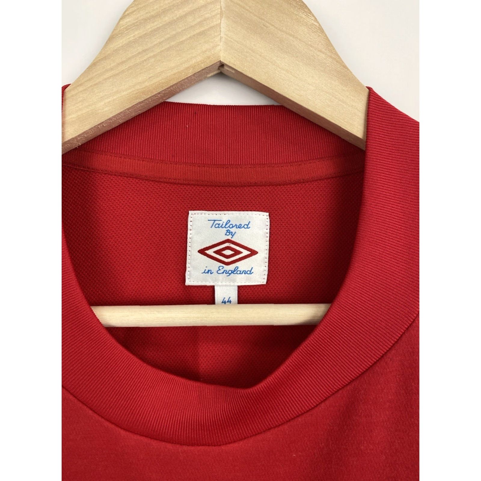 Umbro Umbro England soccer jersey training red L T-Shirt Men Retro 2016 Y2K Size US L / EU 52-54 / 3 - 5 Thumbnail