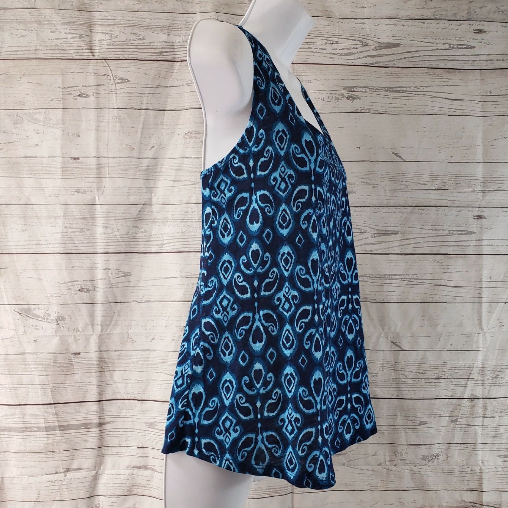 Twisted X Fresh Produce Womens Tank Top Size Small Blue Twisted Back Scoop Neck Shirt Sleeveless Casual Basic Colorful 90s Womens Size S / US 4 / IT 40 - 2 Thumbnail