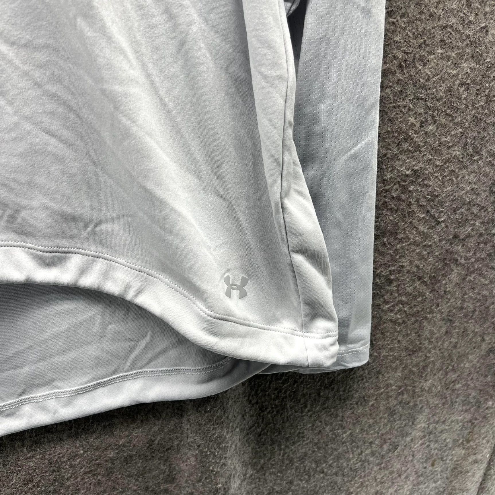Under Armour VINTAGE Under Armour Sweater Men Medium Gray Hoodie Pullover Polyester Athletic Knit Shirt Size US M / EU 48-50 / 2 - 6 Thumbnail