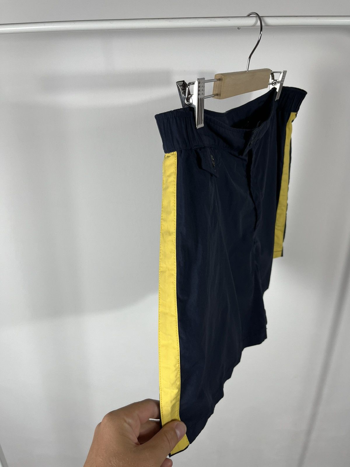 Polo Ralph Lauren Polo Ralph Lauren Navy Swim Trunks Yellow Stripe Size 34 Size US 34 / EU 50 - 5 Thumbnail