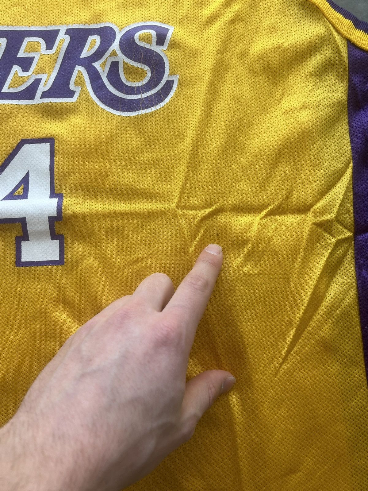 Champion × NBA × Vintage Vintage 90s Champion Lakers Shaquille O’Neal Jersey #34 Size US L / EU 52-54 / 3 - 7 Thumbnail
