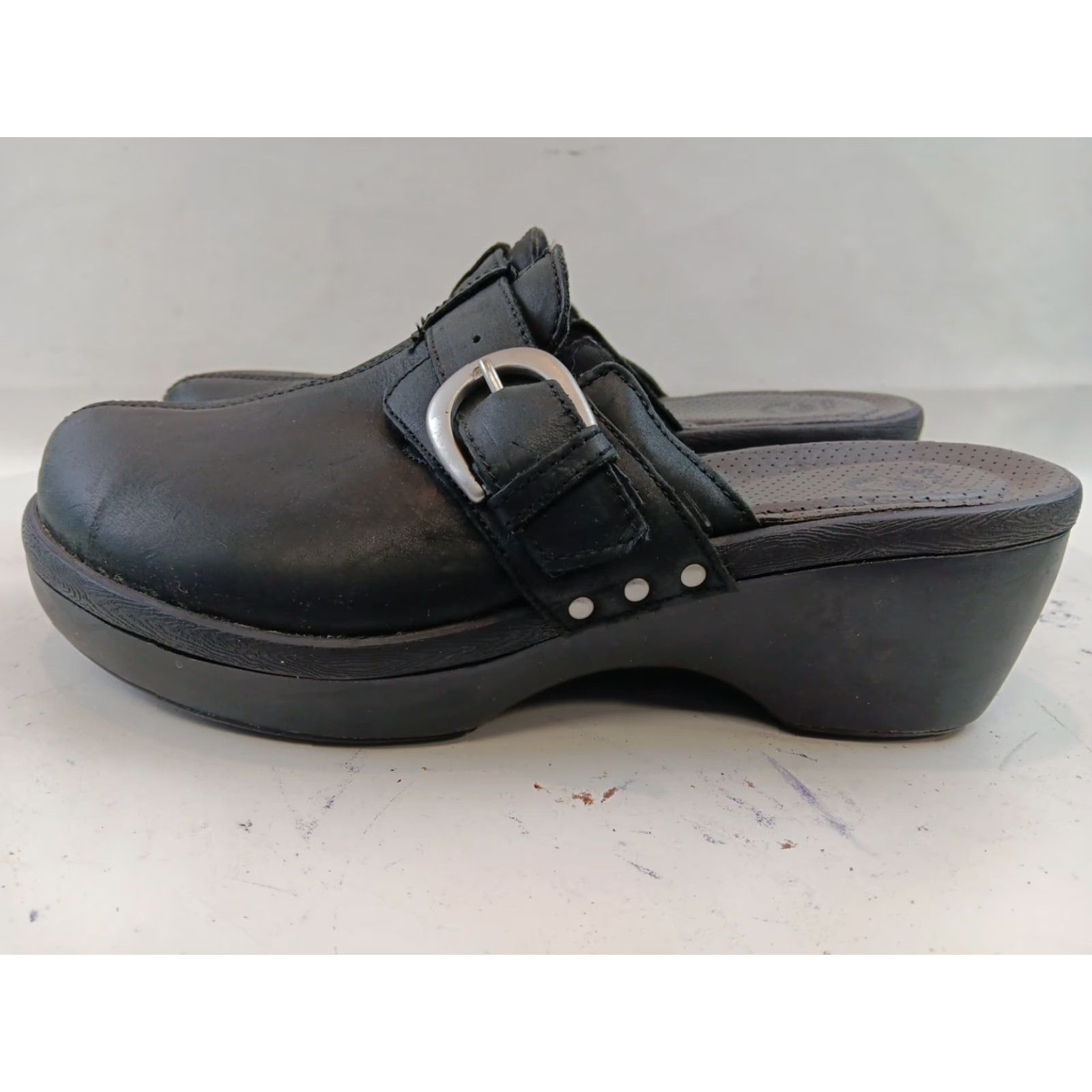 Crocs Crocs Cobbler 15513 Women Sz 11 Black Leather Mule Clogs Wedge Slip On Buckle Size US 11 / IT 41 - 5 Thumbnail