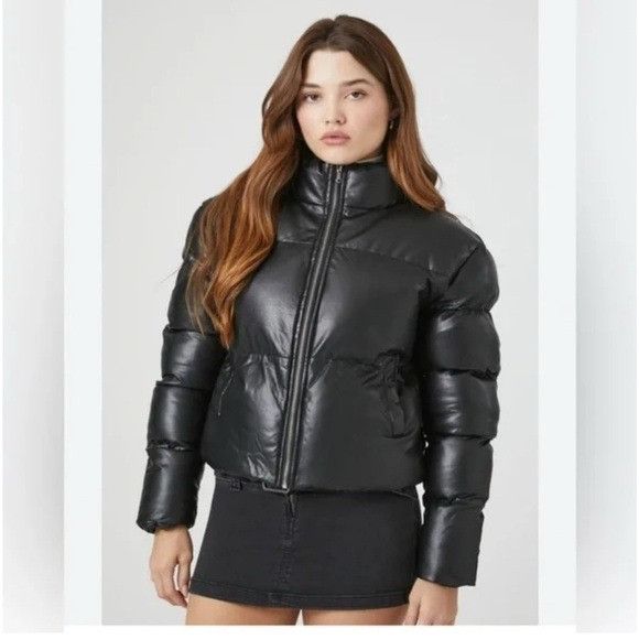 Other Altar'd State Black Gloss Cropped Puffer Jacket Size M / US 6-8 / IT 42-44 - 1 Thumbnail
