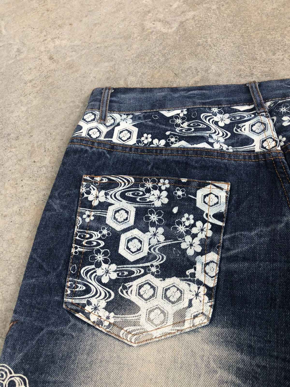 Japanese Brand Fugutaiten Embroidered Jeans Distressed Jeans Size US 33 - 18 Thumbnail