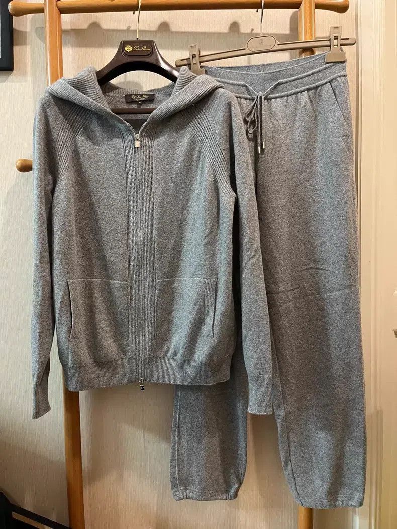 Loro Piana Loro Piana Grey Baby Cashmere Set Size M / US 6-8 / IT 42-44 - 1 Thumbnail