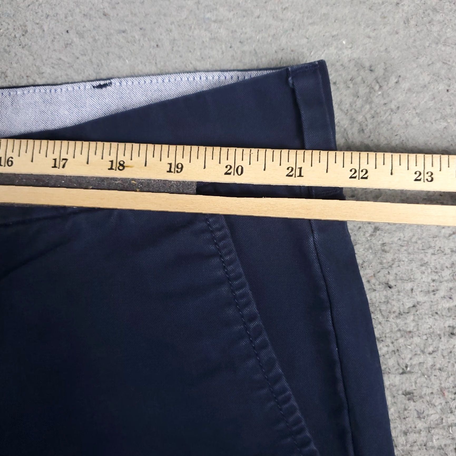 Tommy Hilfiger VINTAGE Tommy Hilfiger Shorts Mens Size 42 Blue Chino Flat Front Casual Holiday Size US 42 / EU 58 - 4 Thumbnail