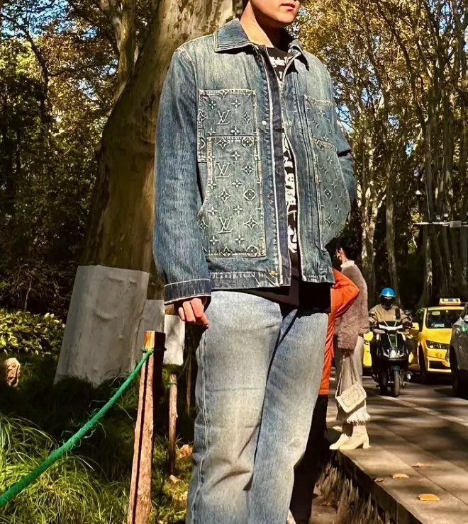 Louis Vuitton LV Washed Blue Monogram Embossed Lumberjack Denim 54 95N Size US L / EU 52-54 / 3 - 9 Thumbnail