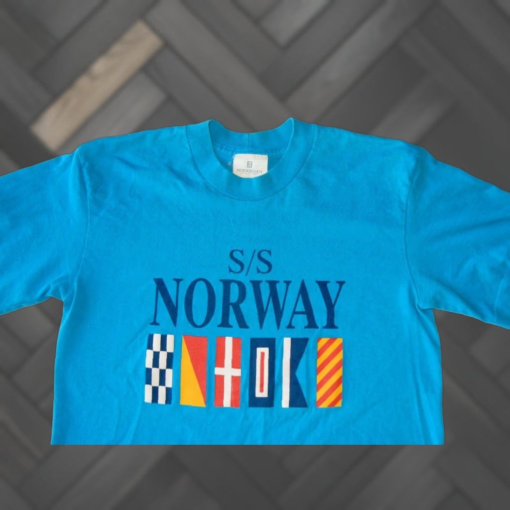 Vintage VINTAGE Norwegian Cruise Line Men's Short Sleeve T-Shirt Size S Blue Cotton Summer Size US S / EU 44-46 / 1 - 1 Thumbnail