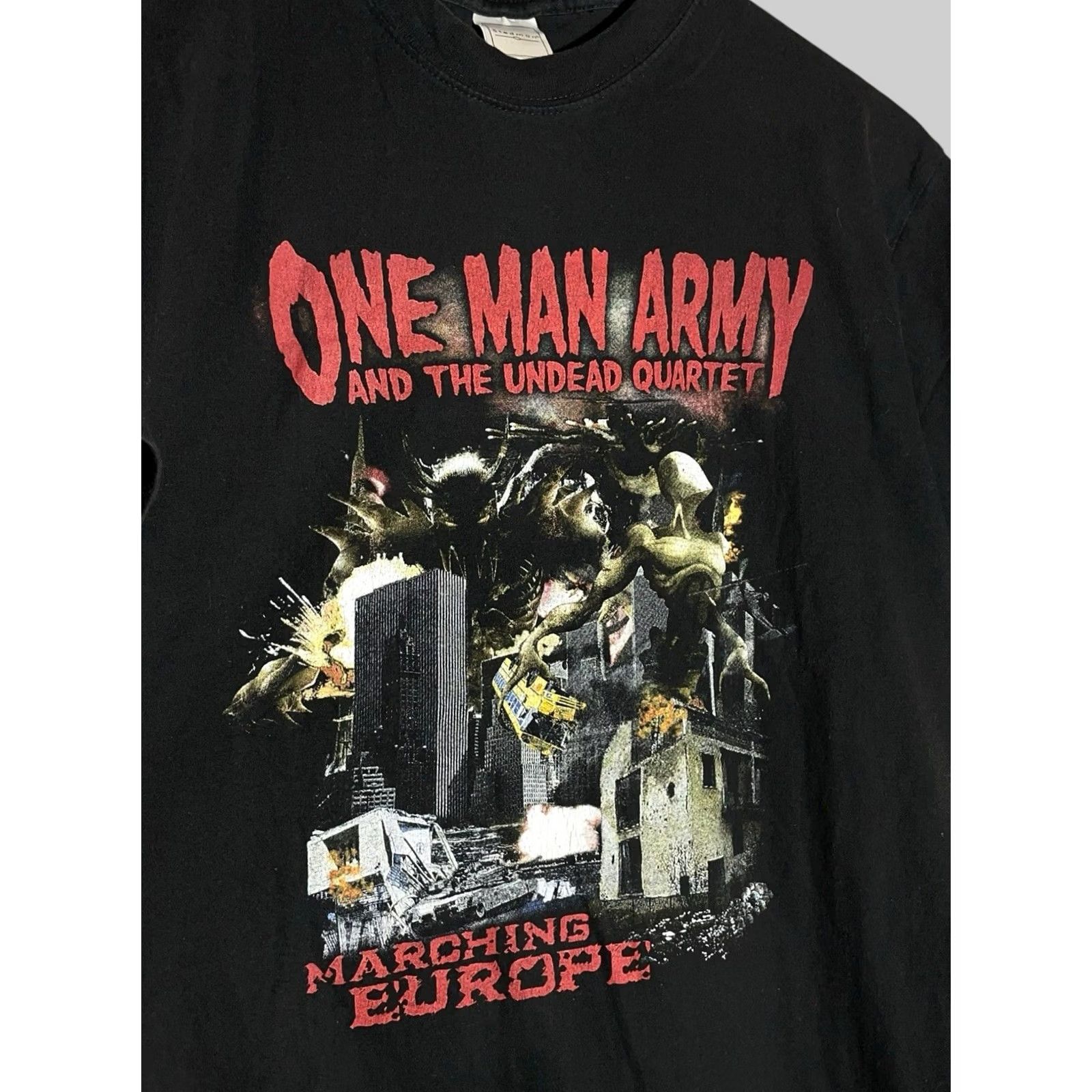 Vintage VINTAGE One Army And The Under Quartet Marching Europe Tour 2005/06 T-Shirt Size M Black Men Size US M / EU 48-50 / 2 - 3 Thumbnail