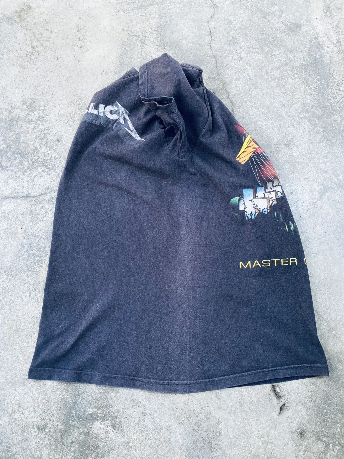 Band Tees Vintage Metalicca Master Of Puppets Band Distressed Tees Size US L / EU 52-54 / 3 - 13 Thumbnail