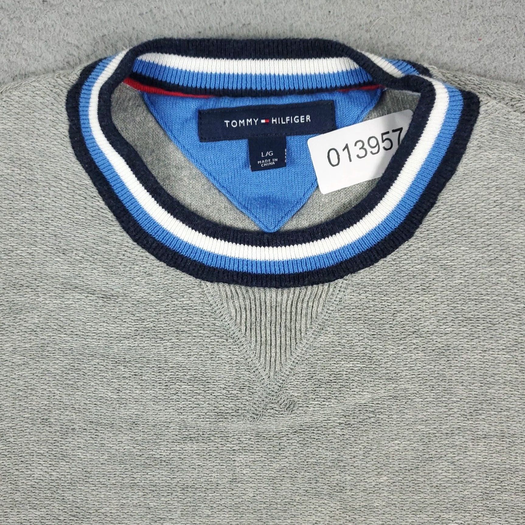 Tommy Hilfiger Tommy Hilfiger Mens Gray Long Sleeve Pullover Sweater Shirt Large Size US L / EU 52-54 / 3 - 3 Thumbnail