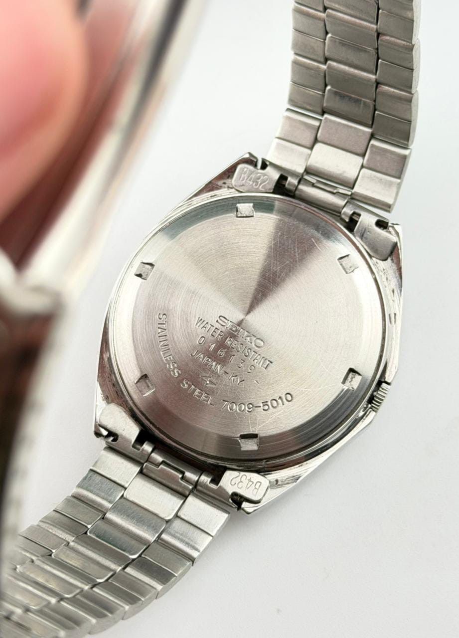 Seiko Vintage Seiko 5 7009-5010 Men's Wrist Automatic Watch Size 38 - 8 Thumbnail
