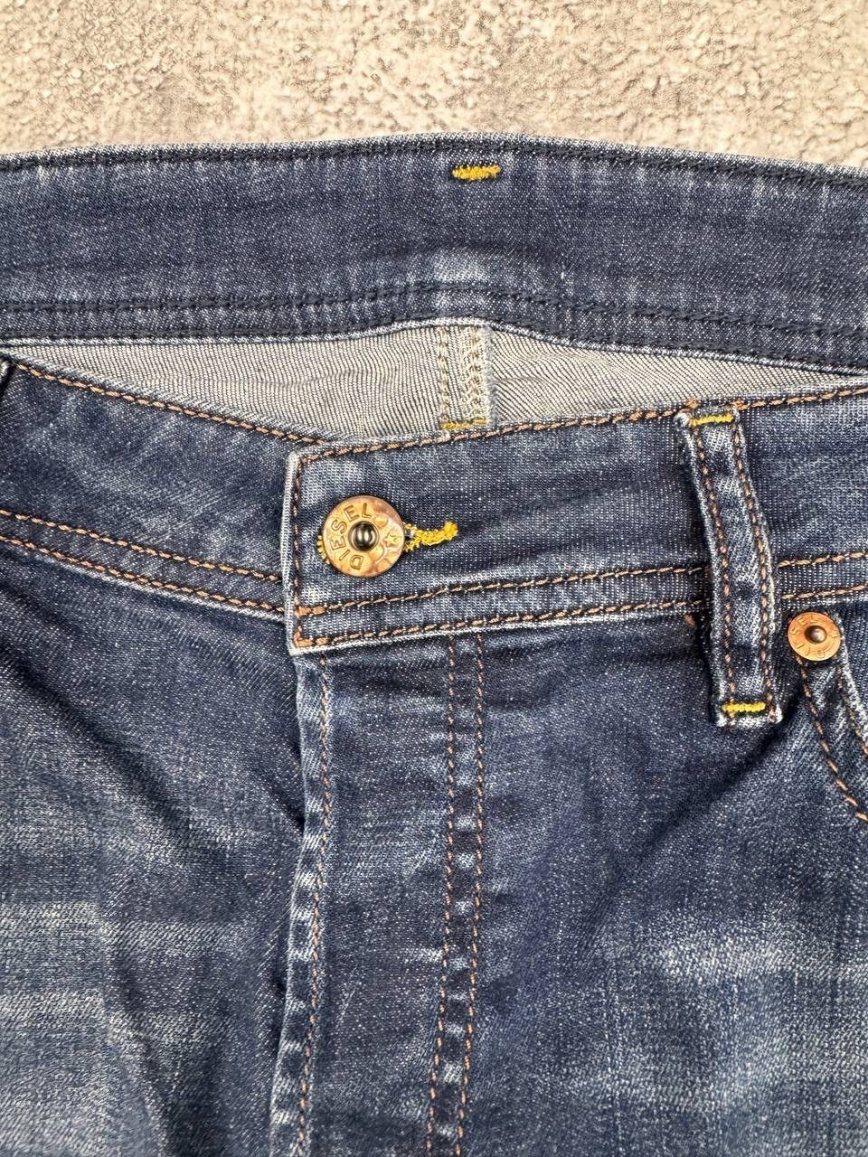 Diesel Diesel Men Dark Blue Denim Jeans Pants Straight Fit Size W34 Size US 34 / EU 50 - 9 Thumbnail